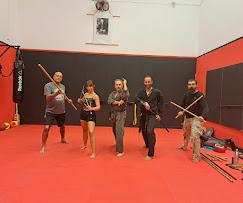 Entrenamiento con armas tradicionales de karate
