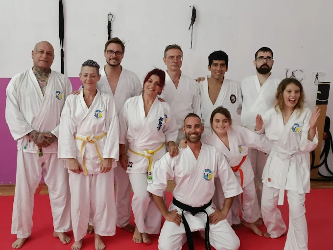Grupo adultos kata
